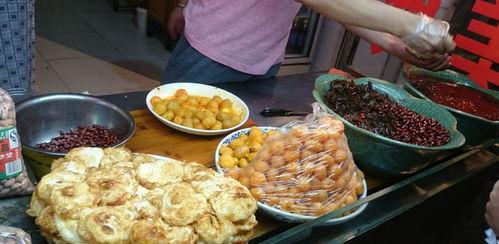 西安小寨吃瓜视频曝光,街头美食引发热议