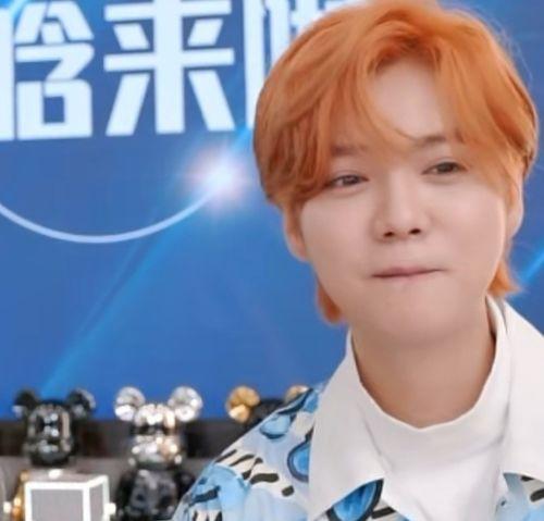 鹿晗吃瓜进直播间视频,直播间意外爆笑瞬间