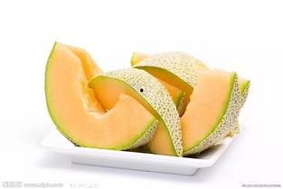 兄妹吃哈密瓜全集视频,温馨甜蜜的夏日时光