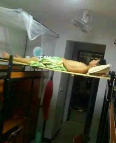 宿舍沙雕视频带你吃瓜,带你一窥校园吃瓜风云