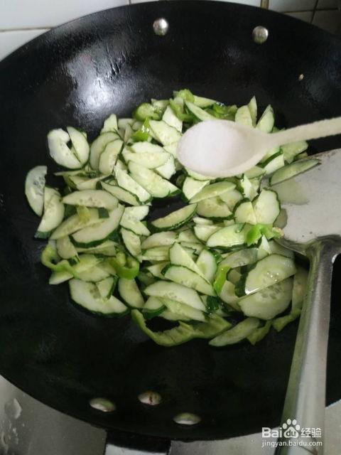 小紫瓜怎么做菜吃视频播放,视频教你轻松烹饪美味佳肴