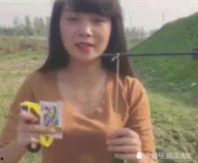 演员进组吃瓜图片搞笑视频,演员进组搞笑瞬间，笑料百出！